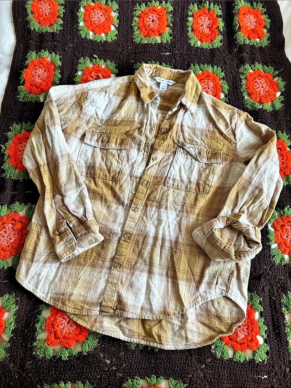 Old Navy The Boyfriend Shirt Plaid Flannel Plaid Button Down Brown & White
